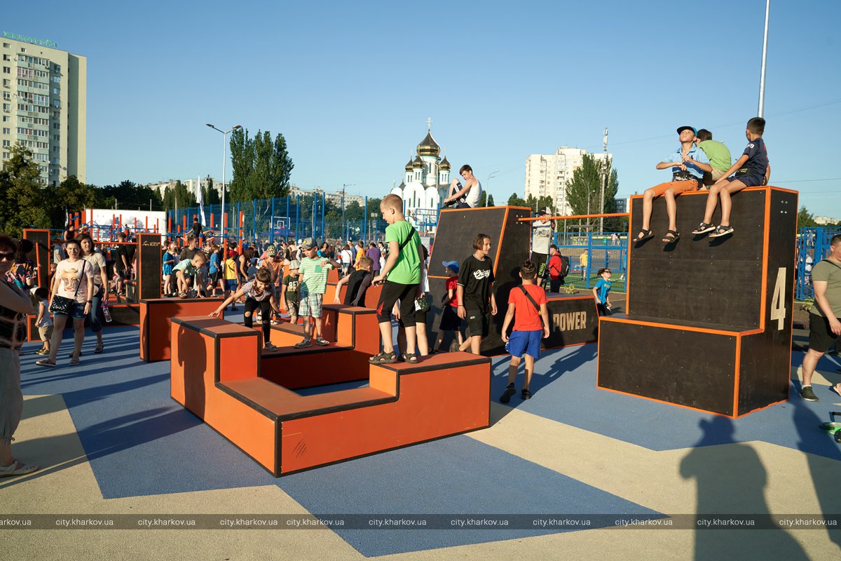 Самый большой в Украине: на Салтовке открыли урбан-парк фото 14 13