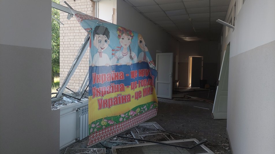 Ночной обстрел Харькова 7 июля: россияне попали в школу для детей с нарушением зрения.