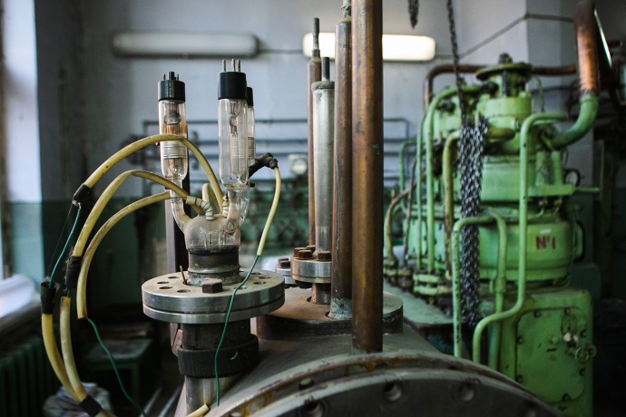 "Все оборудование здесь столетней давности, но в рабочем состоянии",— утверждает Елена Жукова