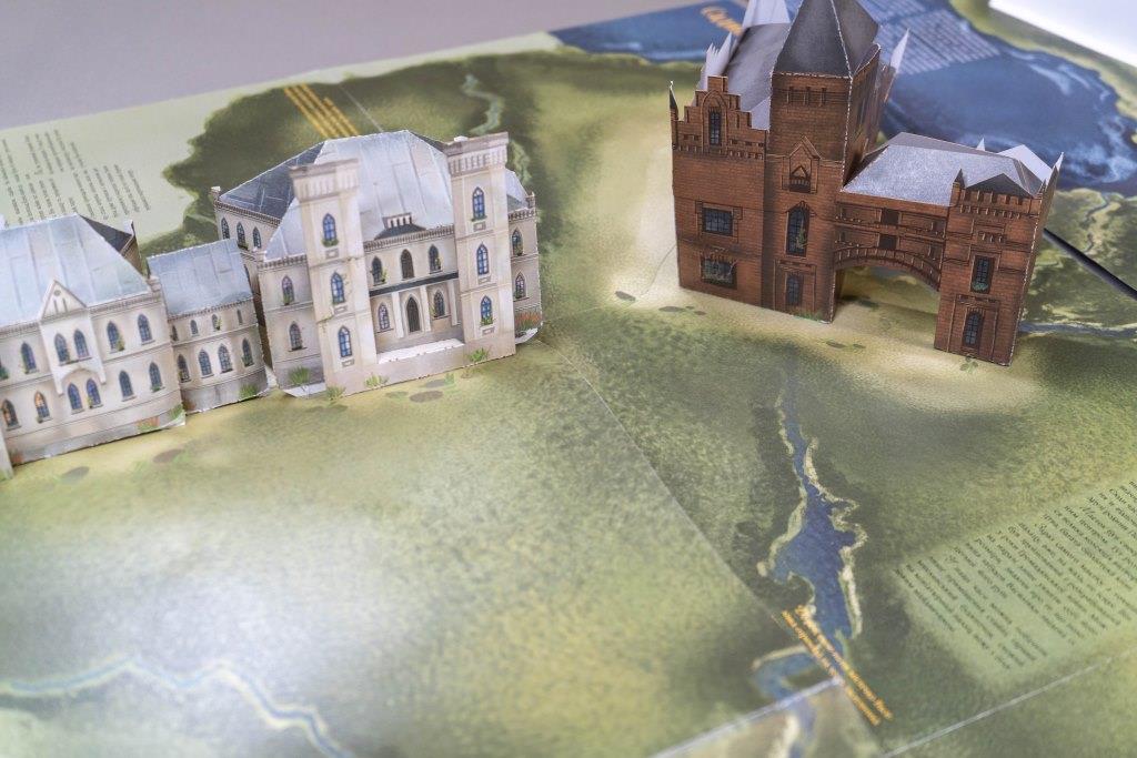 Шаровка на ладони: в Харькове выйдет книга с 3D-страницами "Дворцы и крепости Украины" фото 5 4