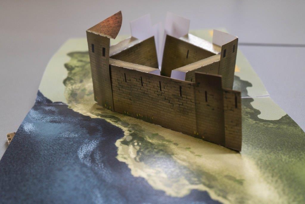 Шаровка на ладони: в Харькове выйдет книга с 3D-страницами "Дворцы и крепости Украины" фото 6 5