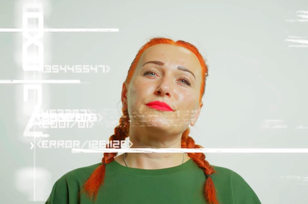 Смотри видео: учительница биологии из Харьковской области зачитала рэп в поддержку ЛГБТ+ фото 2 1