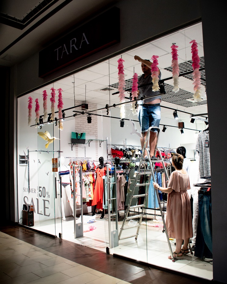 Проголосуй: харьковчан просят выбрать самую красивую витрину фото 2 1