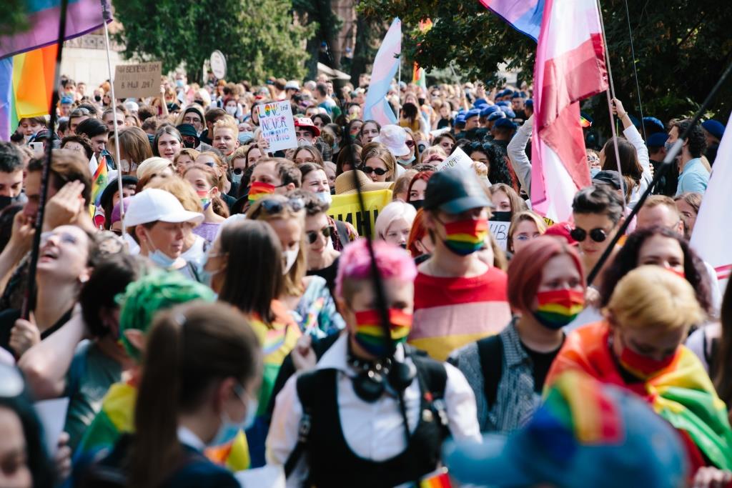 3 000 участников: как в Харькове прошел Kharkiv Pride фото