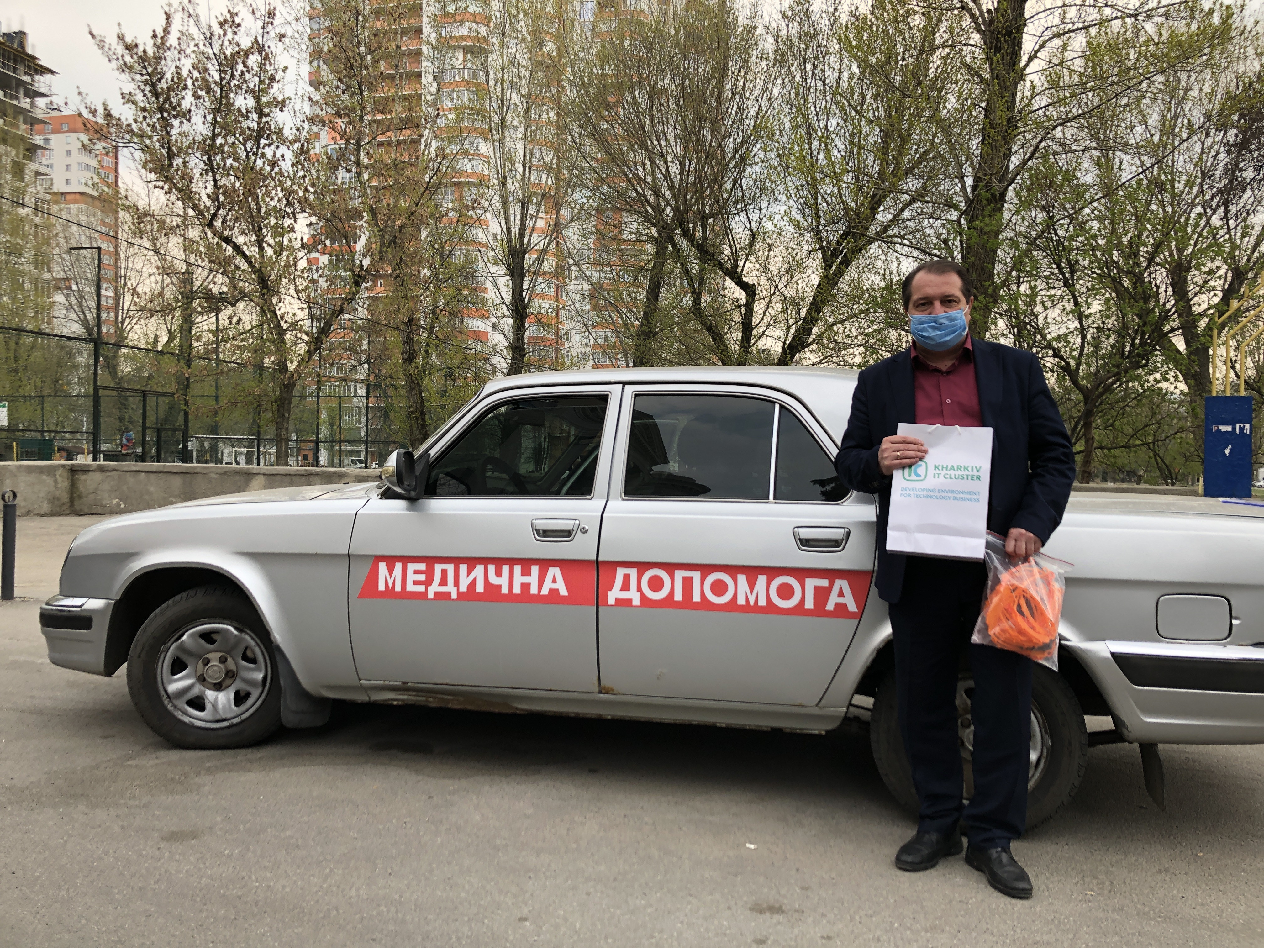 Кислородные трассы, защитные щитки: как харьковские айтишники помогают больницам фото 1