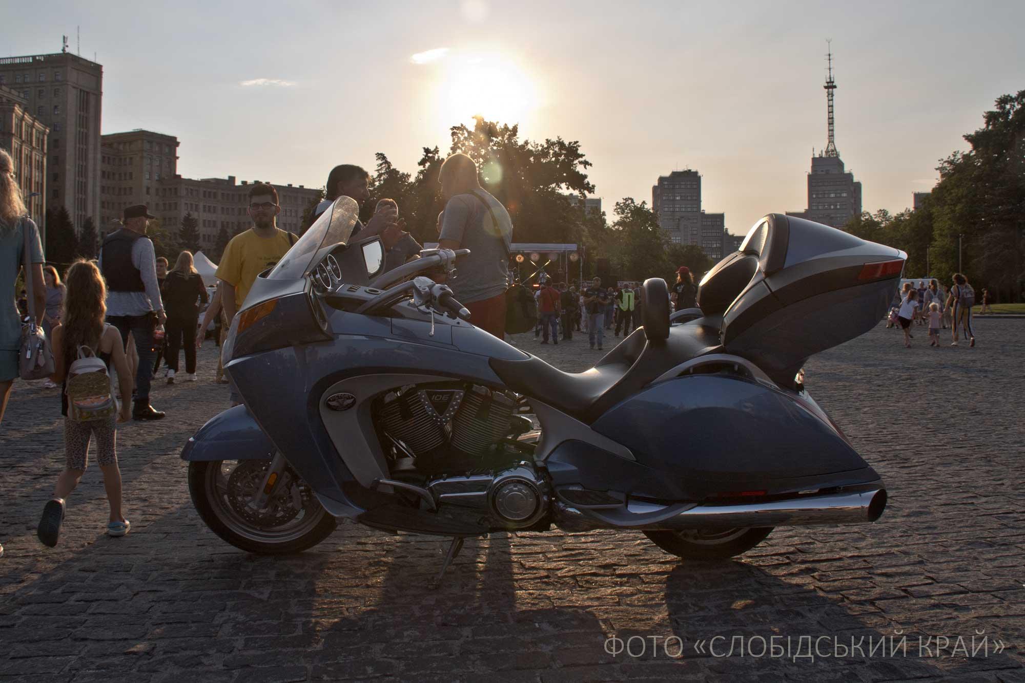 Фотофакт: в Харькове прошел мотопробег единства фото 7 6