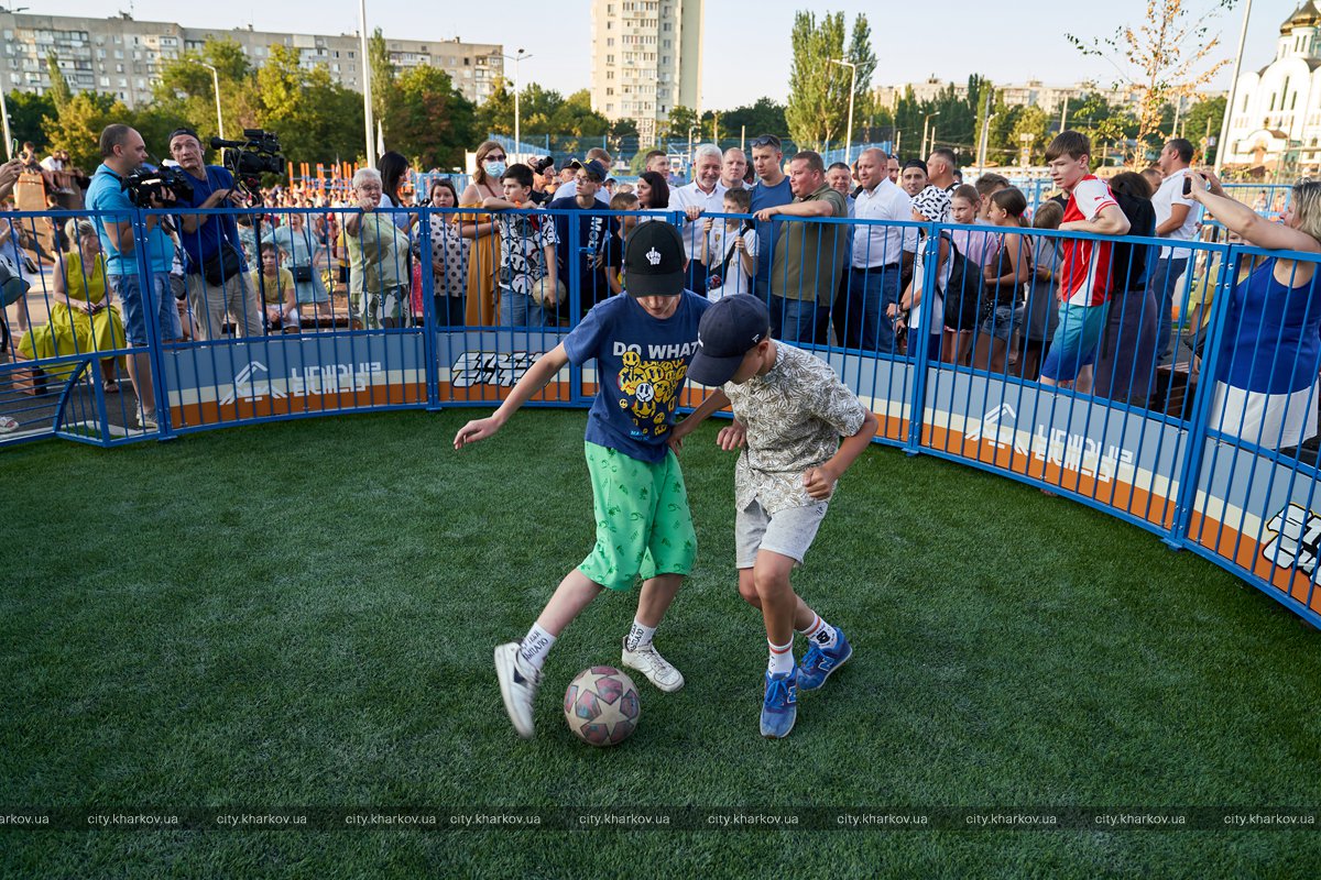 Самый большой в Украине: на Салтовке открыли урбан-парк фото 10 9