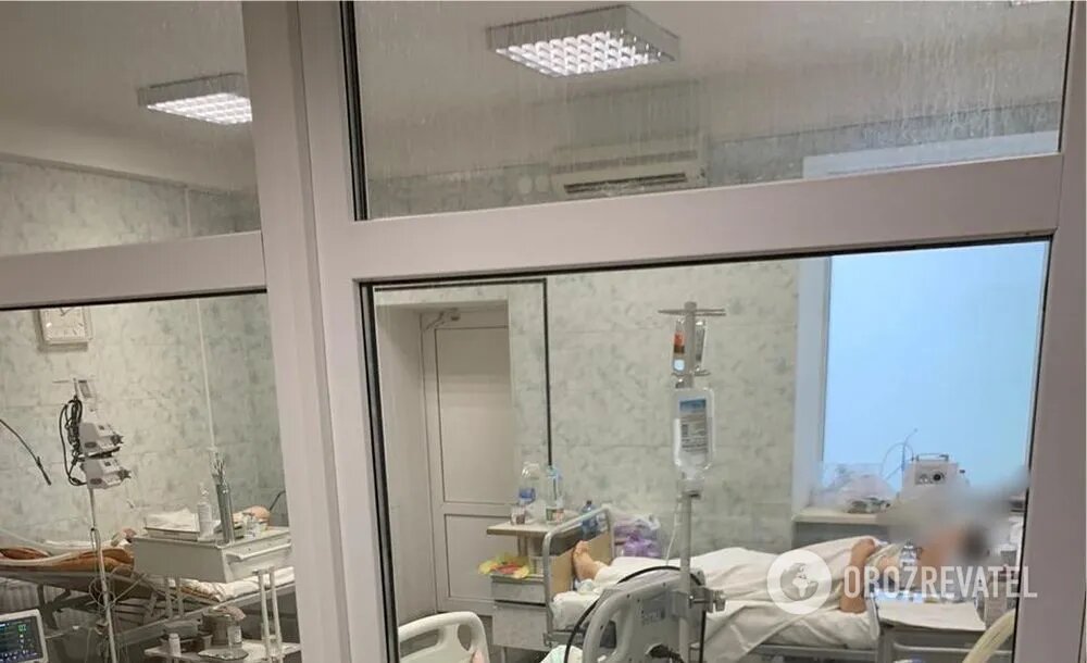 Отделение интенсивной терапии, где спасают жизни больных COVID-19. Фото: obozrevatel.com