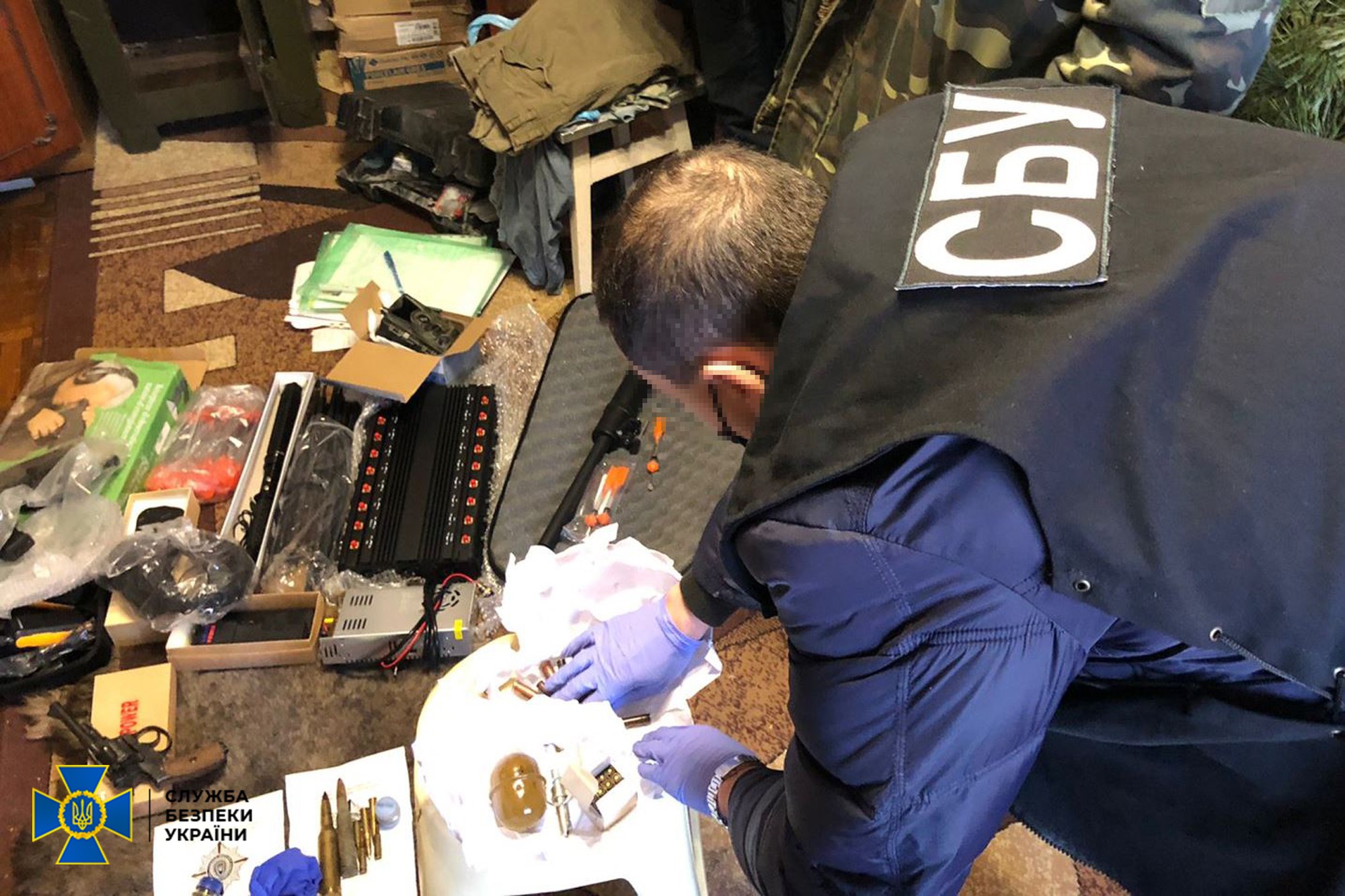 СБУ накрыла банду, которая планировала дестабилизировать обстановку в Харькове.