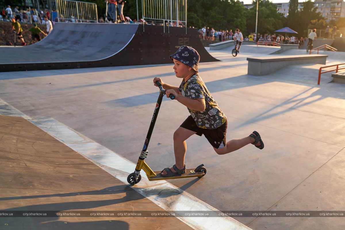 Самый большой в Украине: на Салтовке открыли урбан-парк фото 3 2