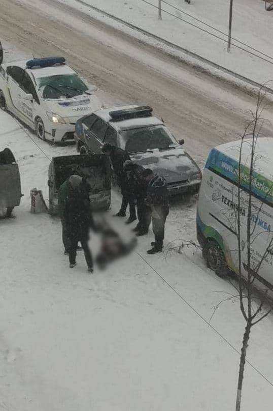 В Харькове обнаружен труп в мусорном контейнере. Фото: ХС