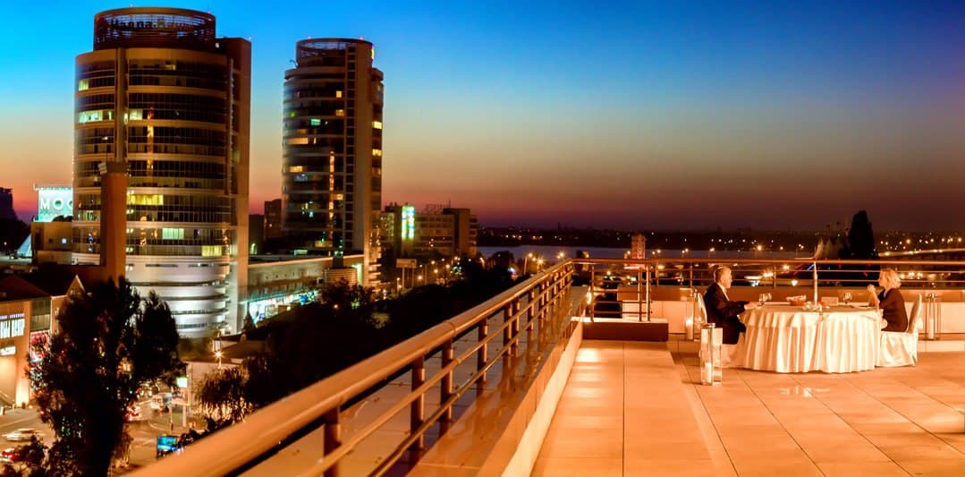 Достопримечательности Днепра: смотровая площадка в центре "Менора". Фото: menorah-center.com