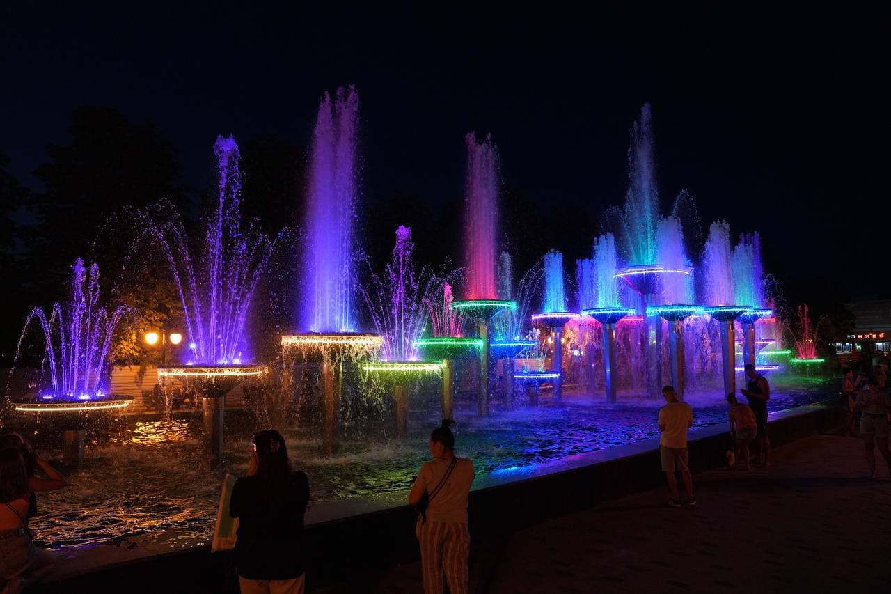 Смотри видео: в Харькове после реконструкции открыли Олимпийский фонтан фото 2 1