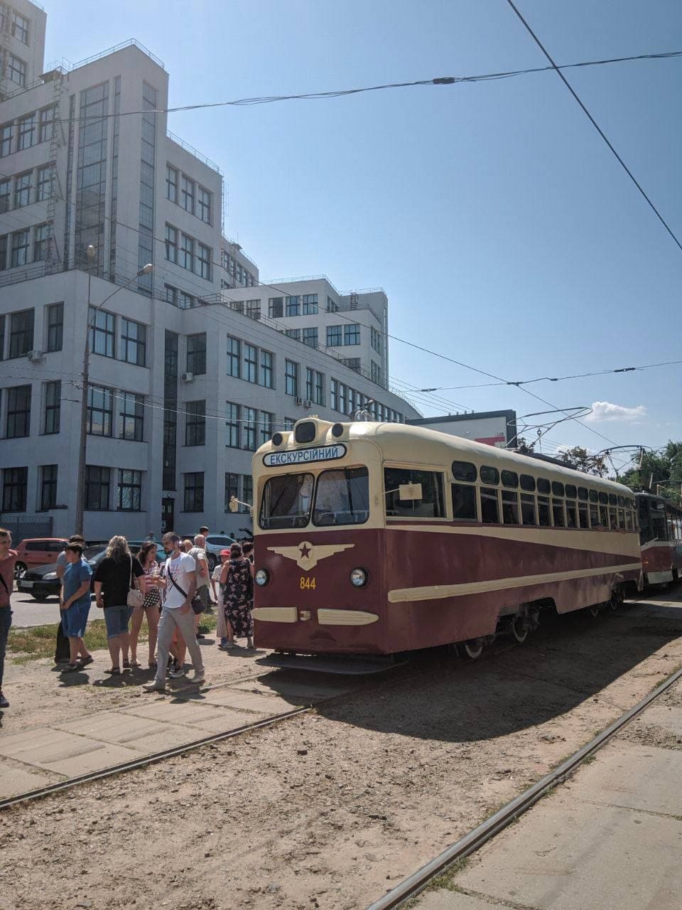 Смотри фото: в Харькове проходит парад трамваев фото 5 4