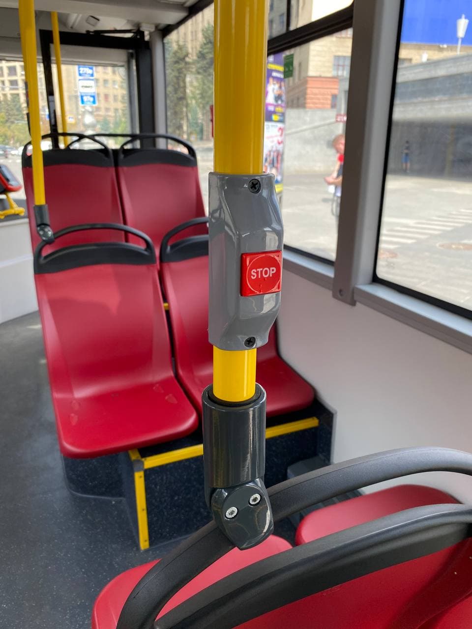 С оплатой по E-ticket и "карте харьковчанина": на какие маршруты вышла первая партия городских автобусов фото 11 10