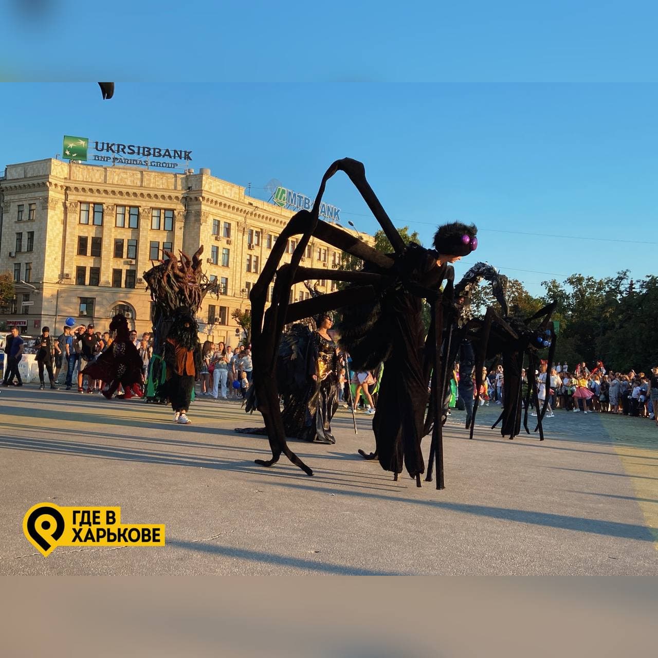 Карнавал, выступление KAZKA и фейерверк: как в Харькове отпраздновали День знаний (фото, видео) фото 11 10