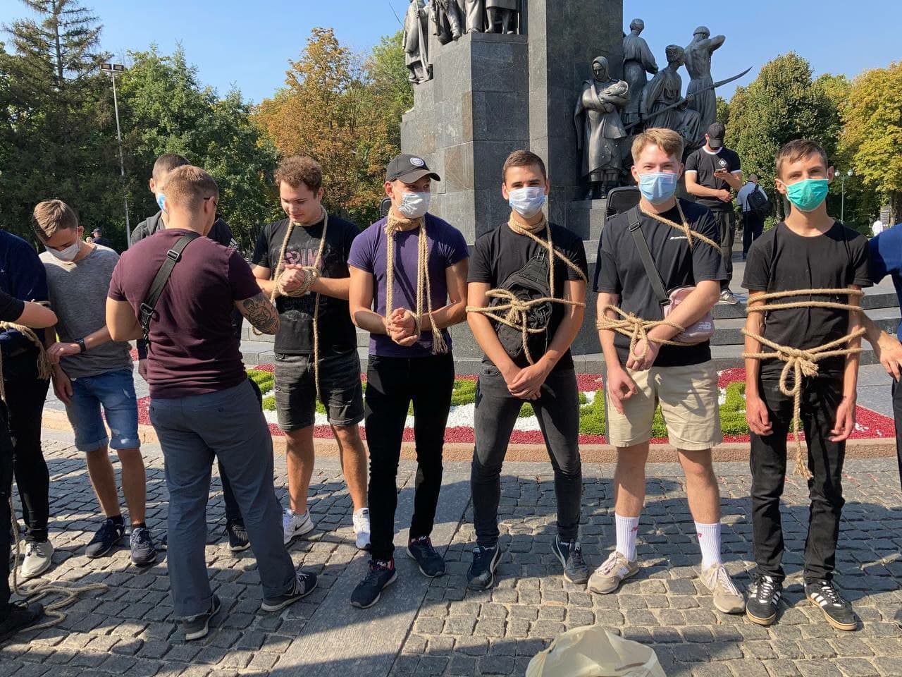 3 000 участников: как в Харькове прошел Kharkiv Pride фото 3 2