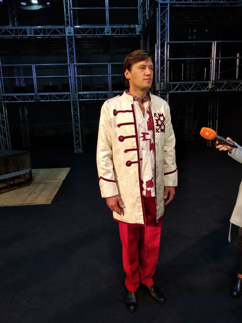 300 костюмов: как в ХНАТОБе готовят к премьере самую дорогую оперу страны 