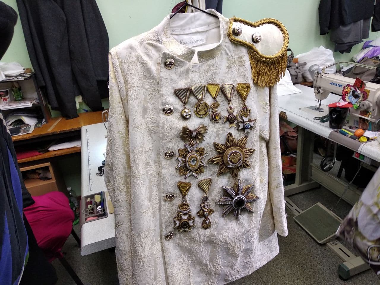 300 костюмов: как в ХНАТОБе готовят к премьере самую дорогую оперу страны 