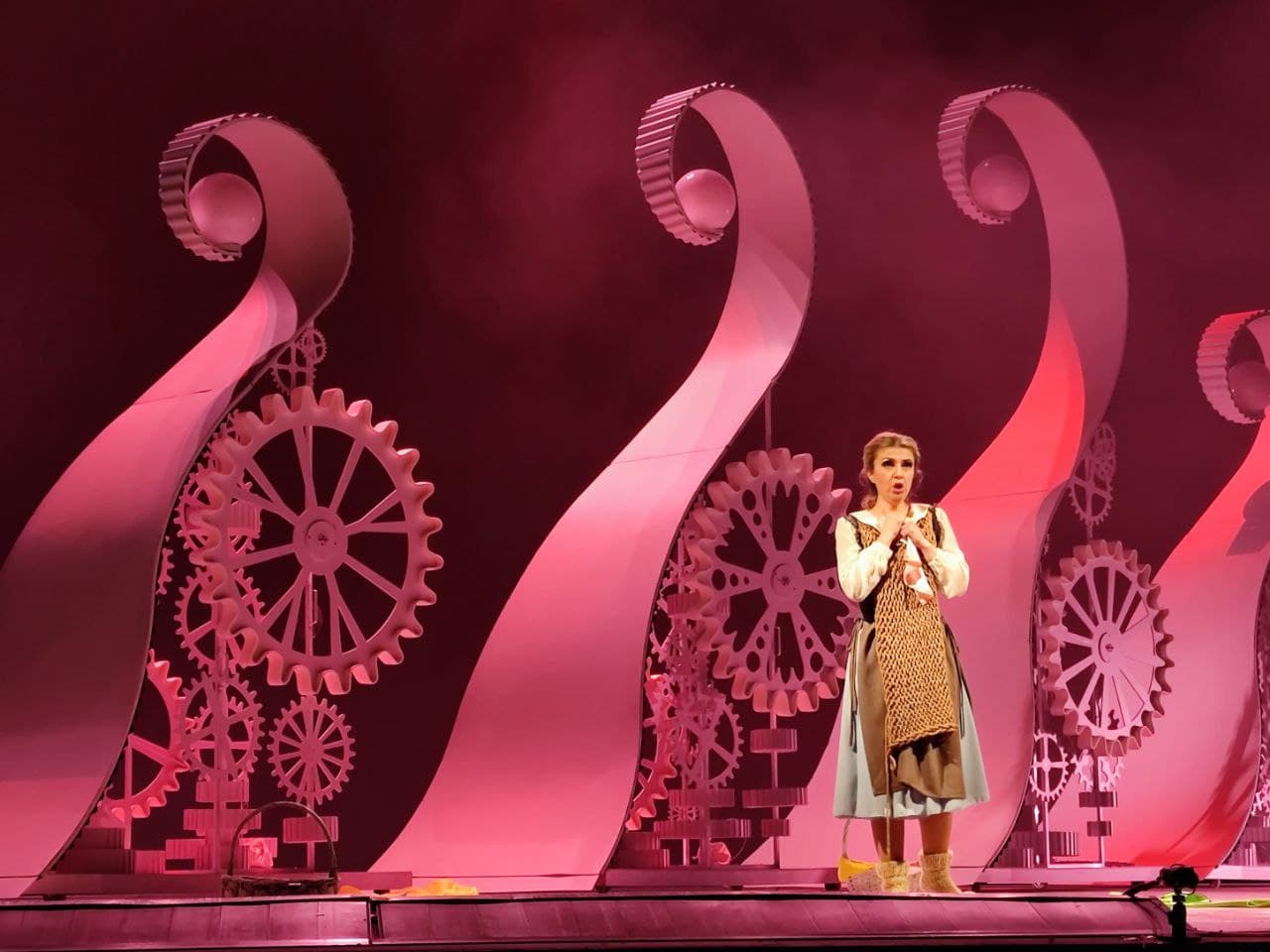 В ХНАТОБе состоится премьера оперы "Золушка".