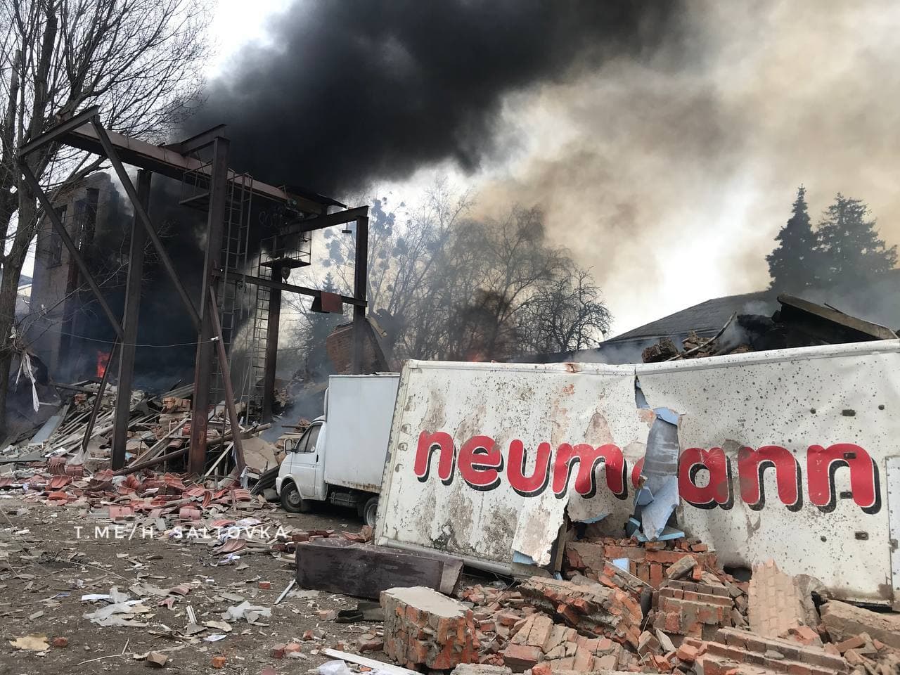 Последствия обстрелов по ул. Шевченко, 235.