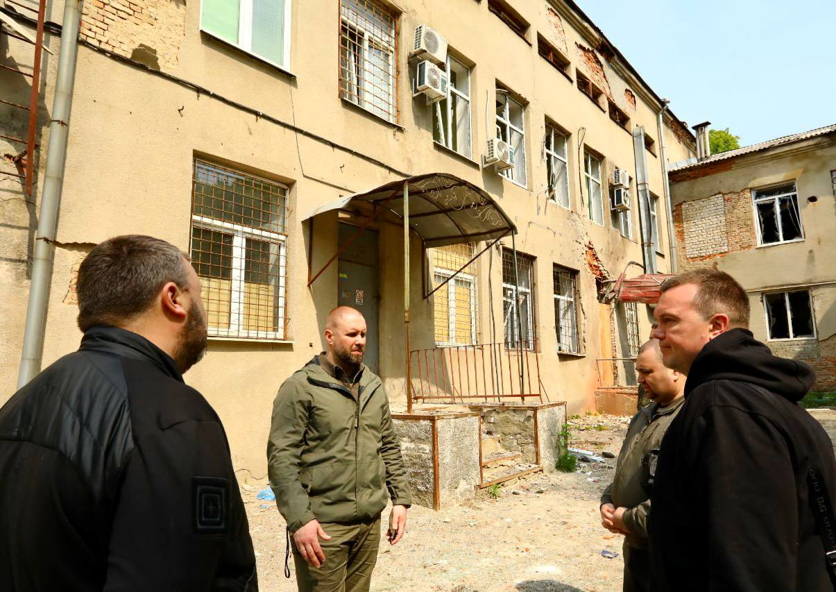 Як виглядає онкоцентр у Харкові після російських обстрілів.