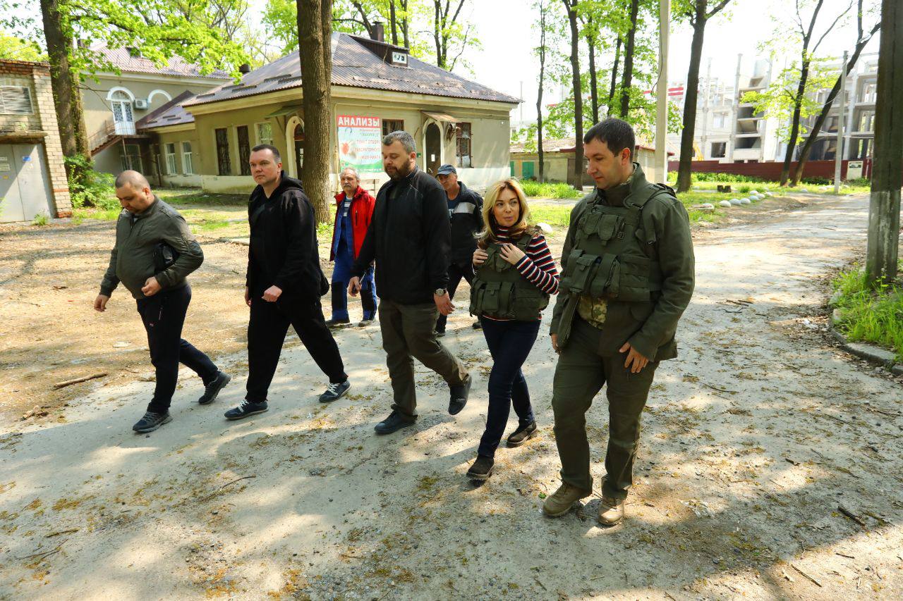 Як виглядає онкоцентр у Харкові після російських обстрілів.