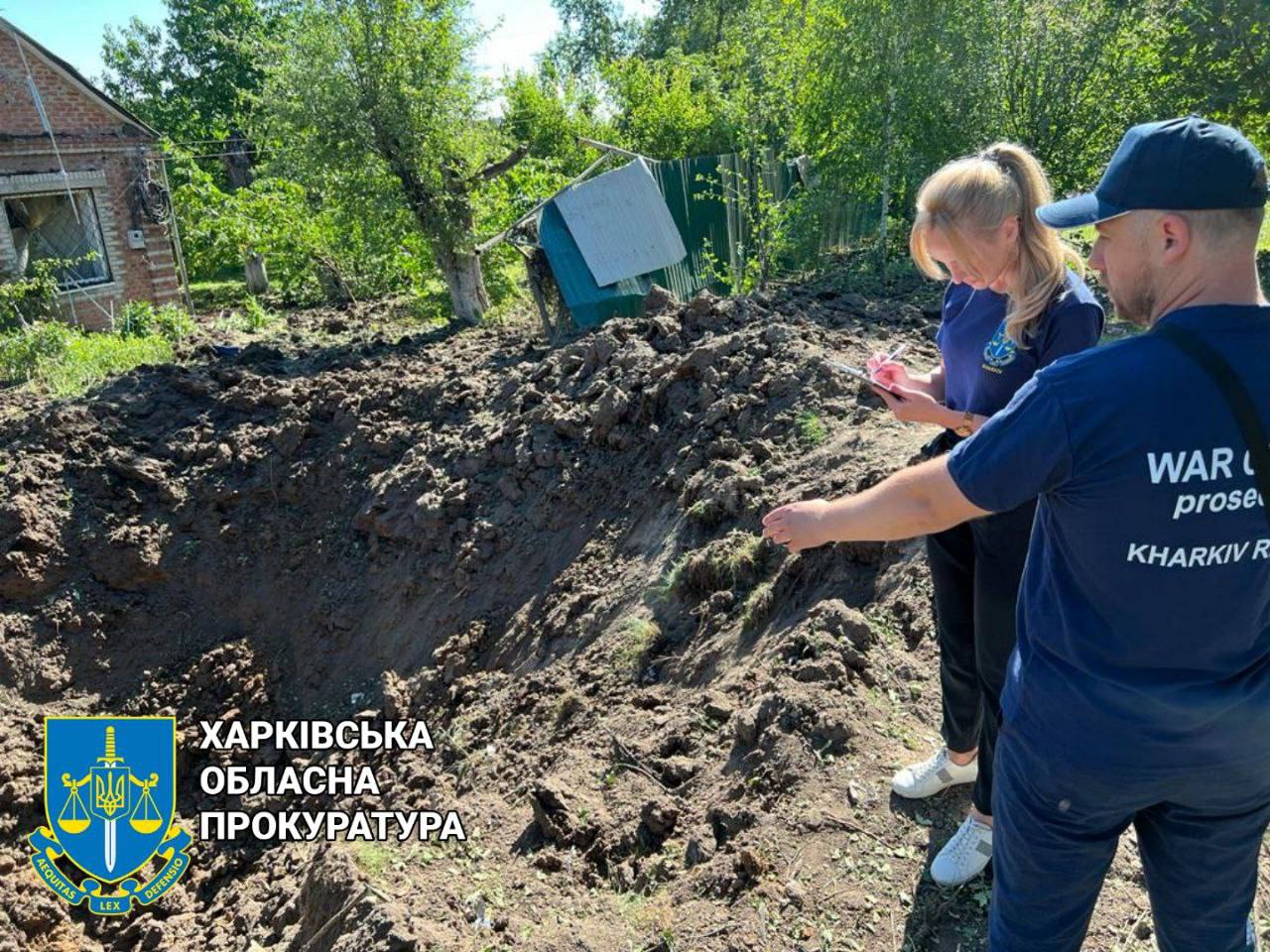 Утренний обстрел Харькова: появились фото с места попадания ракеты.