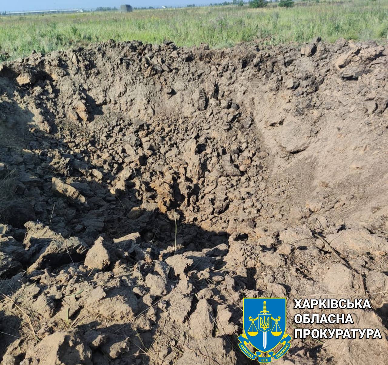 Появились фото последствий ракетных обстрелов Новобаварского и Слободского районов Харькова.