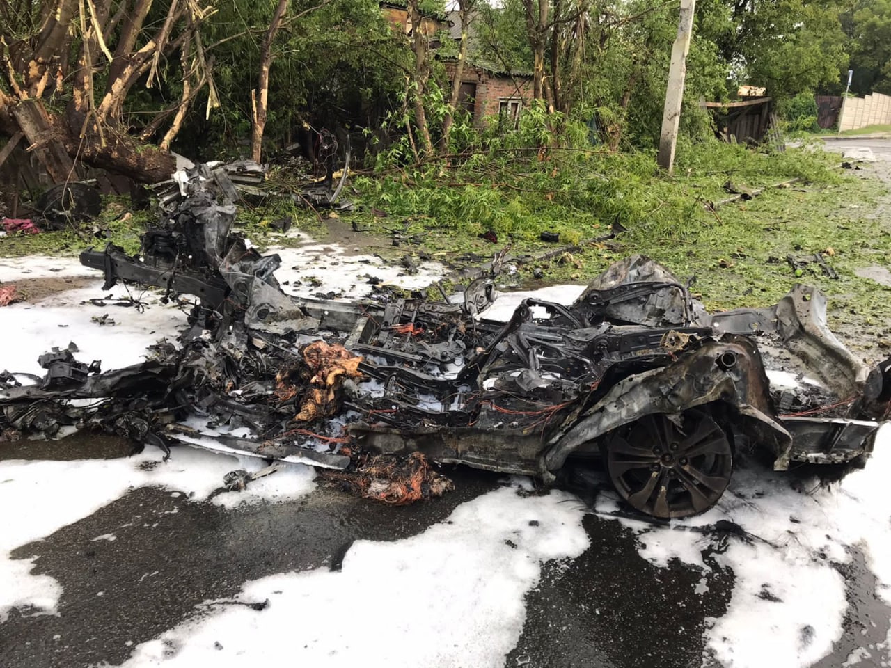 Появились фото последствий обстрела Харькова из РСЗО 11 июля.