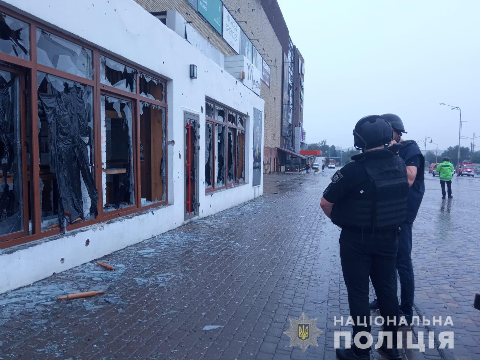 Як виглядає ТРЦ "Французький бульвар" після обстрілів з російських "Ураганів"