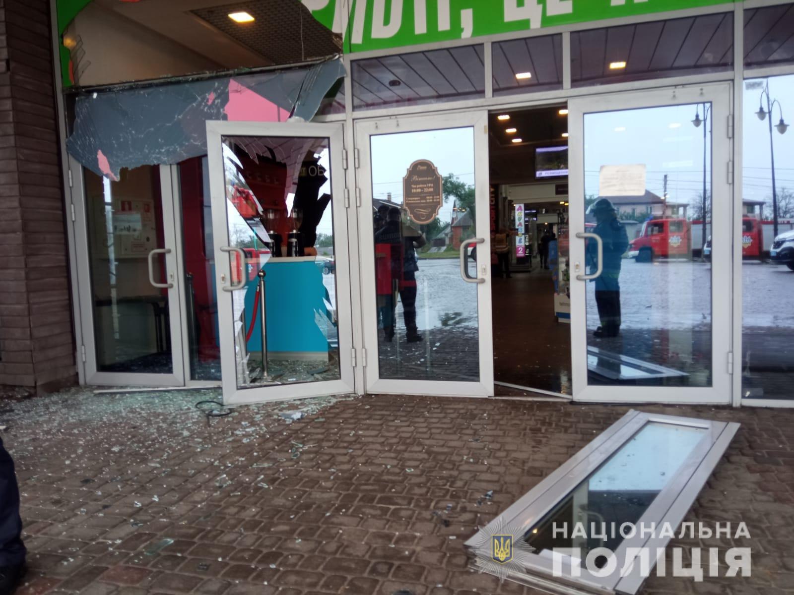 Як виглядає ТРЦ "Французький бульвар" після обстрілів з російських "Ураганів"