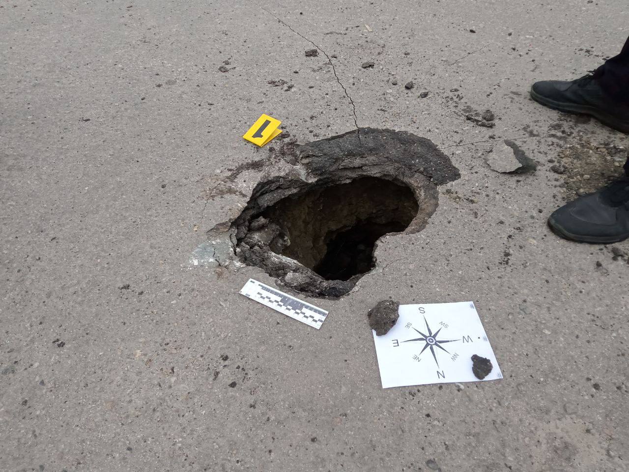 З'явилися фото та відео з місця ранкового обстрілу Харкова.