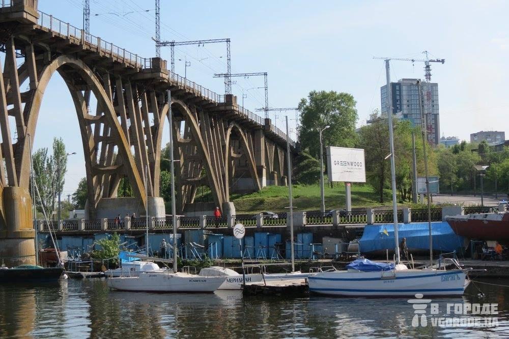 Достопримечательности Днепра: набережная. Фото: Vgorode