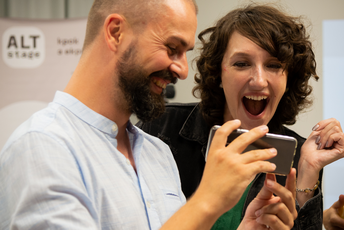 Что-то новенькое: в Харькове презентовали ALTstage — технологию создания виртуального театра на клавиатуре ноутбука фото 4 3