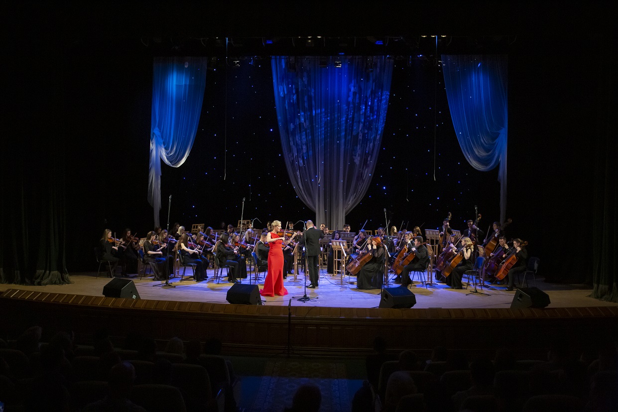 В Харькове зазвучит "Красная скрипка" Страдивари: репетиция пройдет под открытым небом фото 7 6