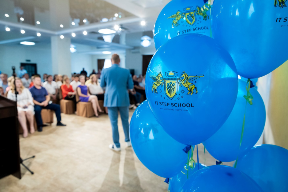 Набирают учеников: Академия ШАГ открыла лицей "IT STEP School" в Харькове фото 2 1