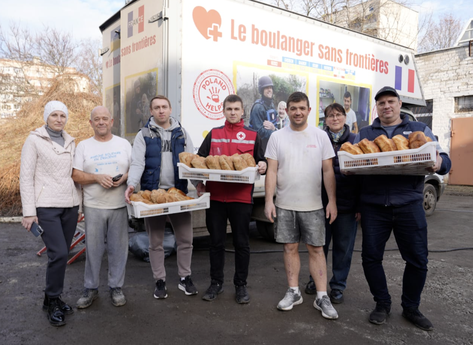 Горячая кухня в Лозовой: место, где эвакуированные из-под обстрелов возвращают надежду фото 2 1