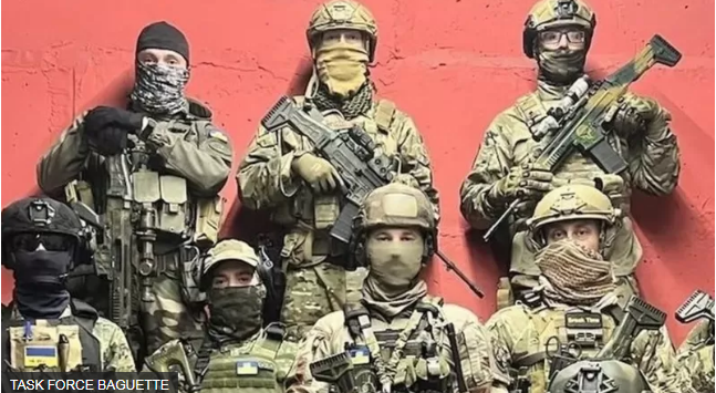 Александр Дрюке и Энди Гьюн приехали добровольцами в Украину, где присоединились к отряду таких же добровольцев из разных стран. Из-за смешанного состава он получил международное название "Багет".