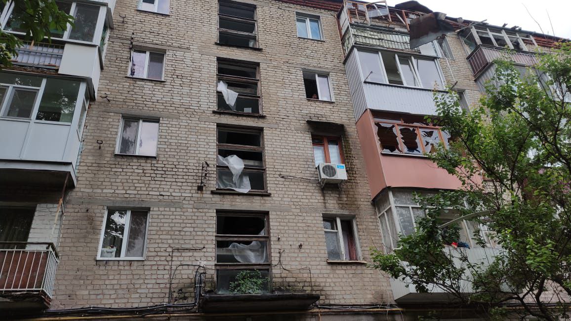 Есть раненые: россияне утром обстреляли Чугуев.