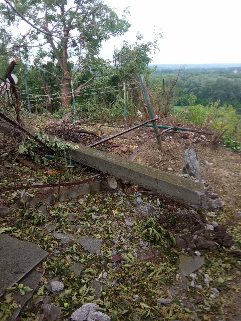 В Чугуев и Печенеги вернули свет после обстрелов.