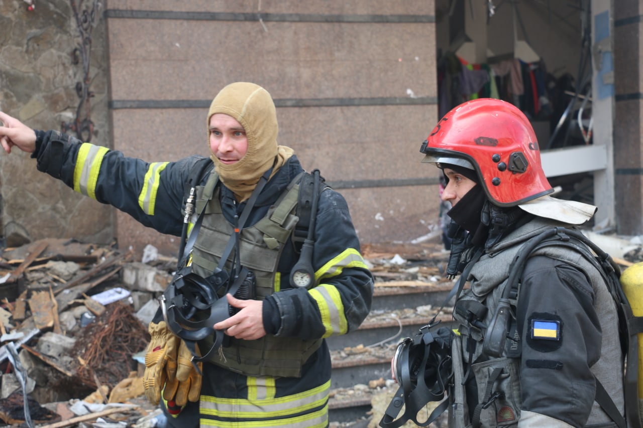 Двое погибших: оккупанты обстреляли два района Харькова ракетами "Калибр".