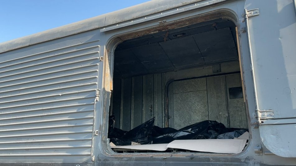 "Не забирають з початку війни": де у Харкові зберігають останки загиблих окупантів.