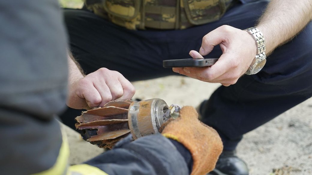 Индустриальный район попал под ракетный удар.