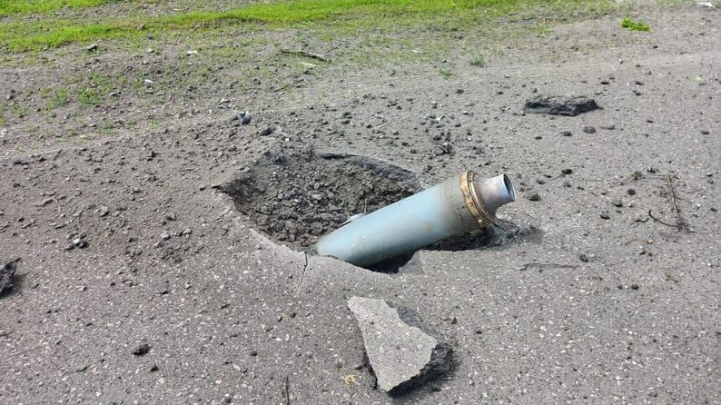 Оккупанты обстреляли Золочев из "Ураганов" и "Смерчей", есть раненые.