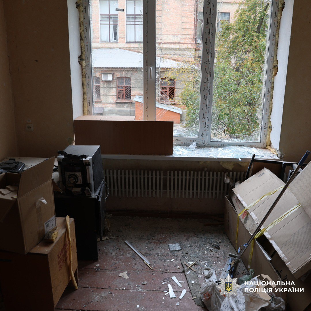 Россияне ударили по Харькову беспилотником: куда попали. Фото: Нацполиция