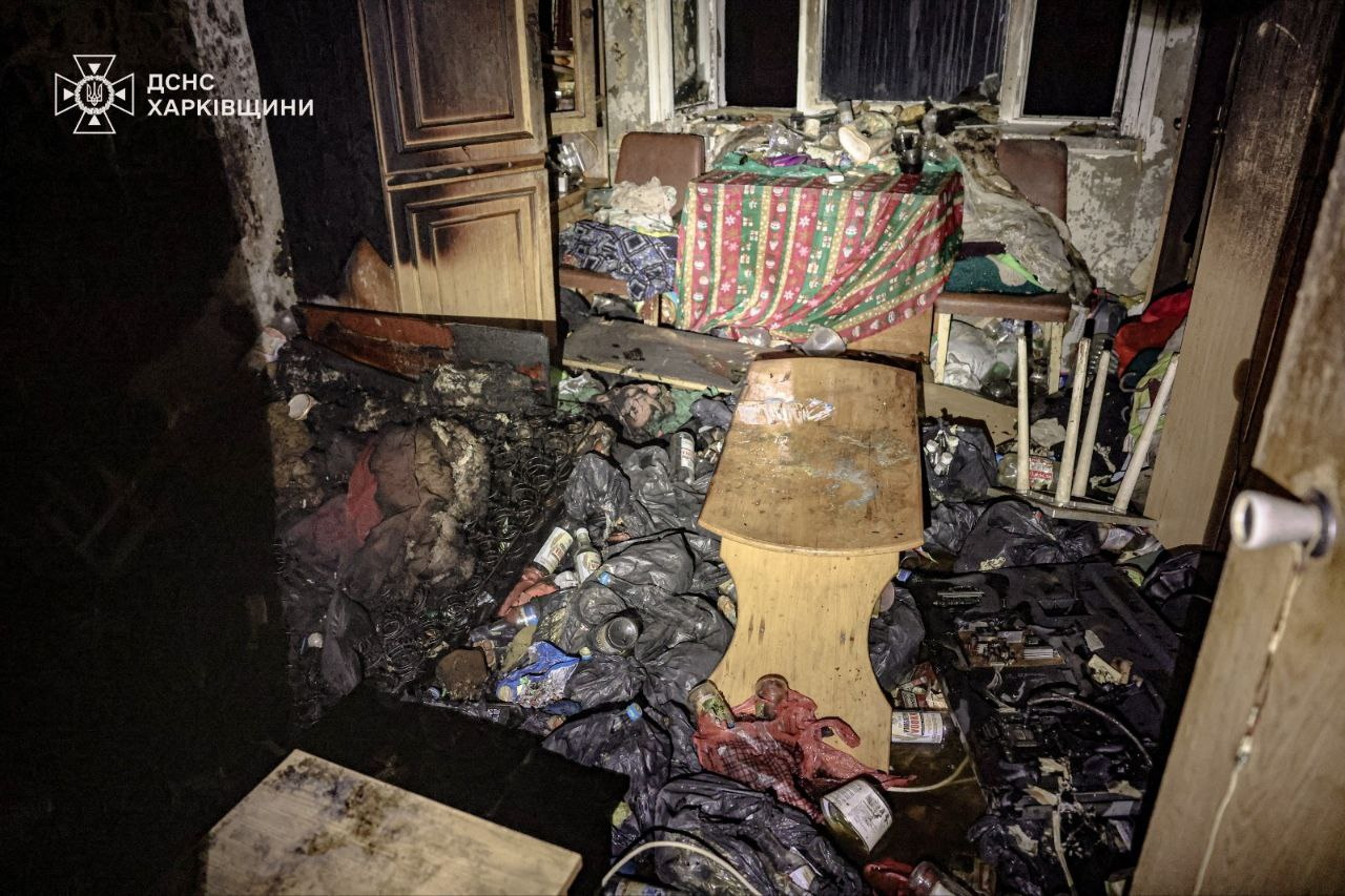 Пожар в харьковской многоэтажке: погибли два человека. Фото: ГСЧС