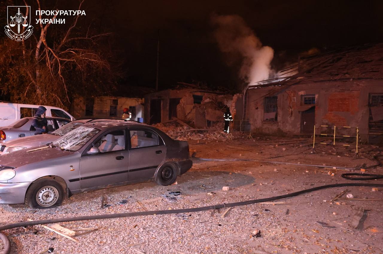 Попали в больницу: россияне ударили по Харькову ФАБами.