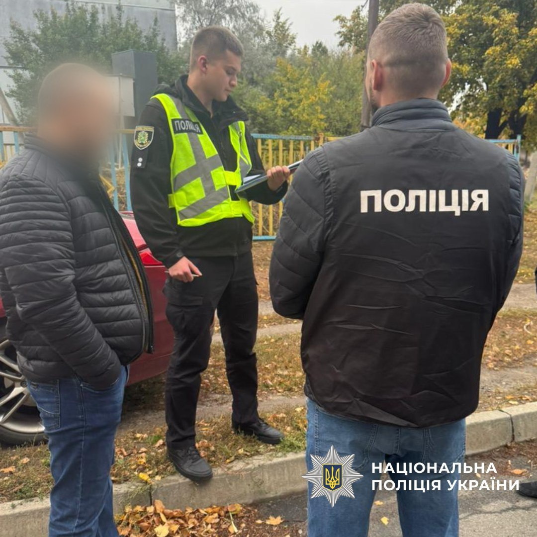Чиновника ветеринарной службы Харькова задержали во время получения взятки.