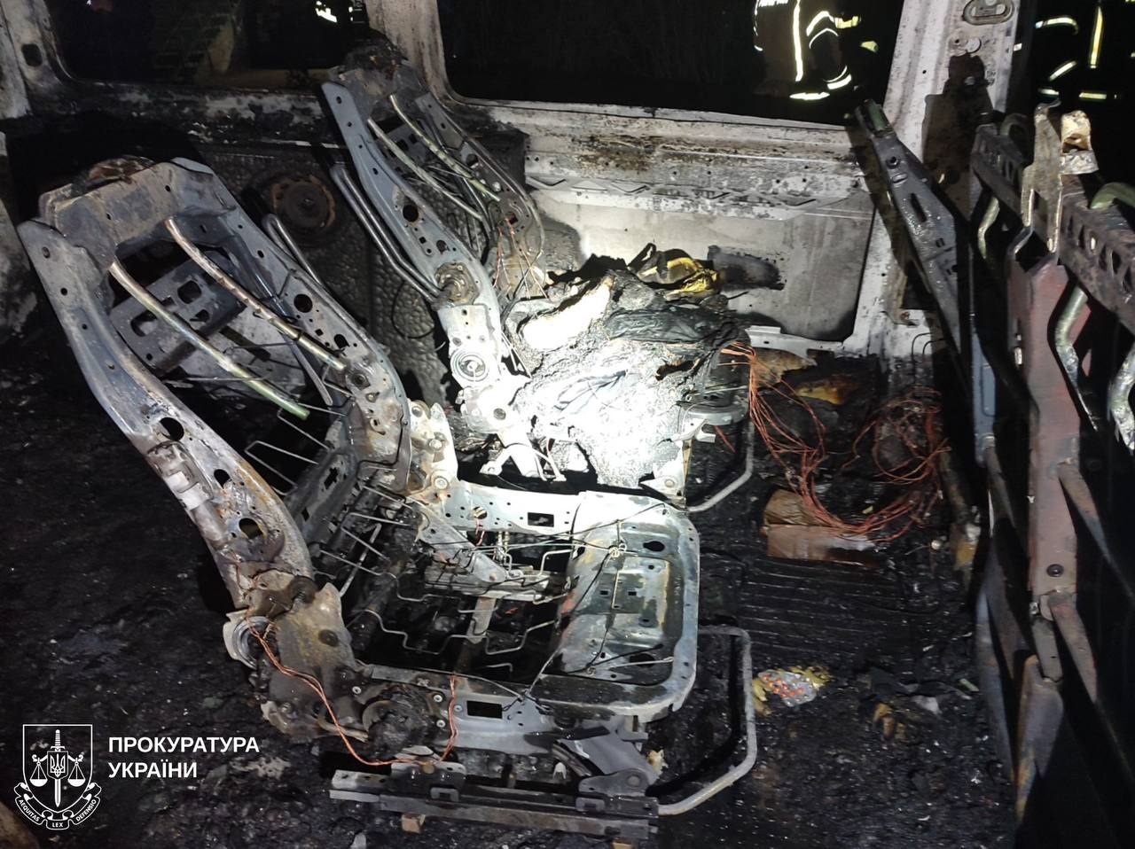 В Харькове взяли под стражу 19-летнего парня за поджог автомобиля. Фото: Харьковская облпрокуратура